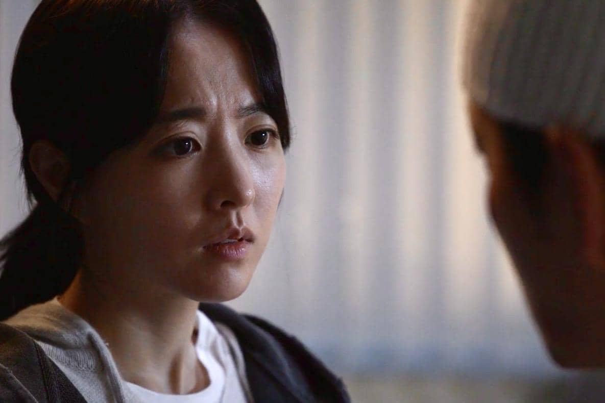 Kim Hee Ju (Park Bo Young) dalam drakor Gold Land 