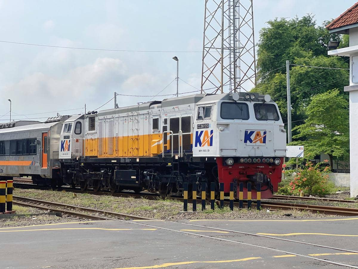 ilustrasi kereta api