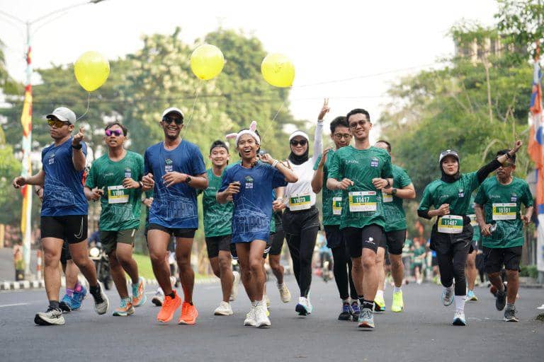 Para peserta Surabaya Medic Air Run