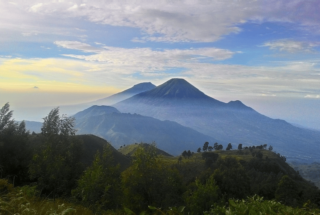 puncak Gunung Prau