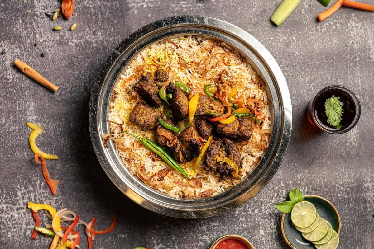 Resep Nasi Mandhi Kambing, Olahan Nasi Khas Timur Tengah yang Sedap!