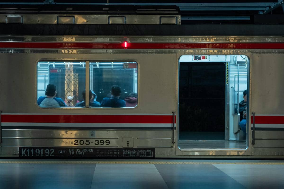 ilustrasi KRL (pexels.com/Irsyad Rifqi)