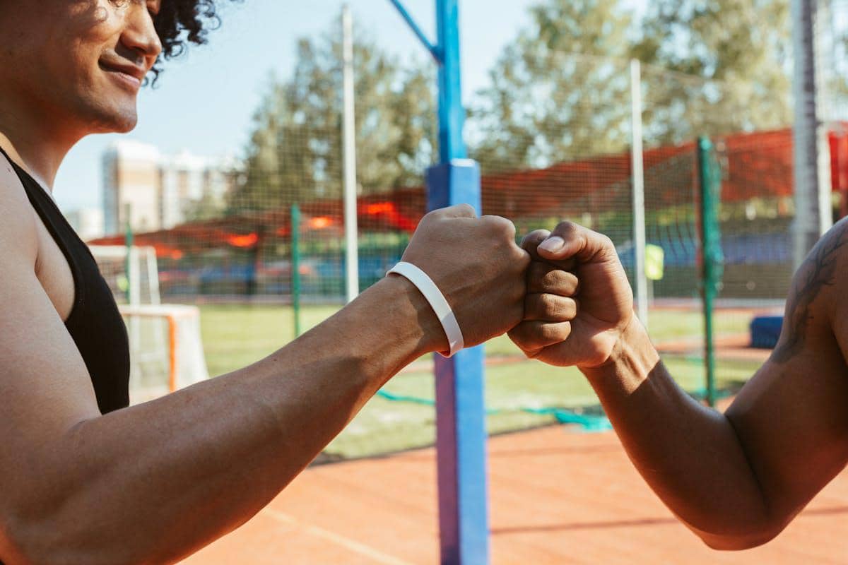 ilustrasi gelang pengenal