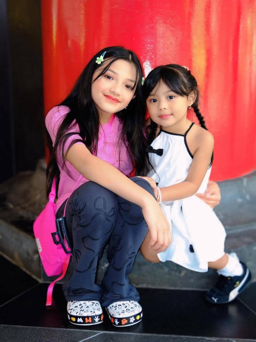 Ashanty berlibur bersama anak dan cucu ke Singapura