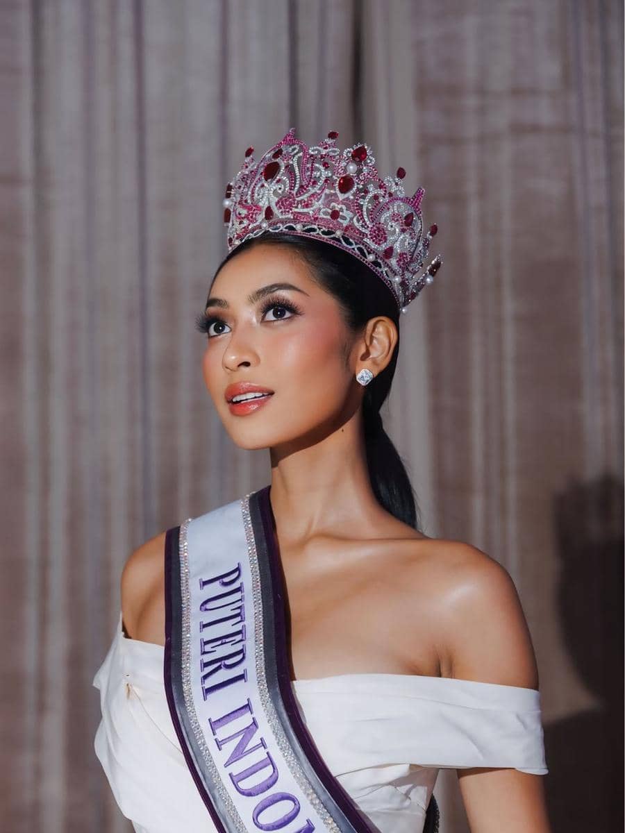potret Agnes Rahajeng, Puteri Indonesia 2026 di fashion show