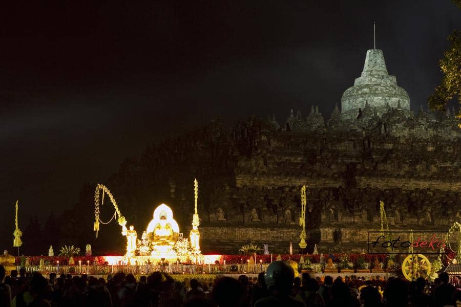 Potret Festival Waisak di Borobudur