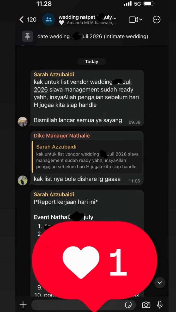 Tangkapan layar percakapan WhatsApp antara tim Nathalie Holscher dengan WO dan EO yang membahas persiapan vendor untuk pernikahan Juli 2026.