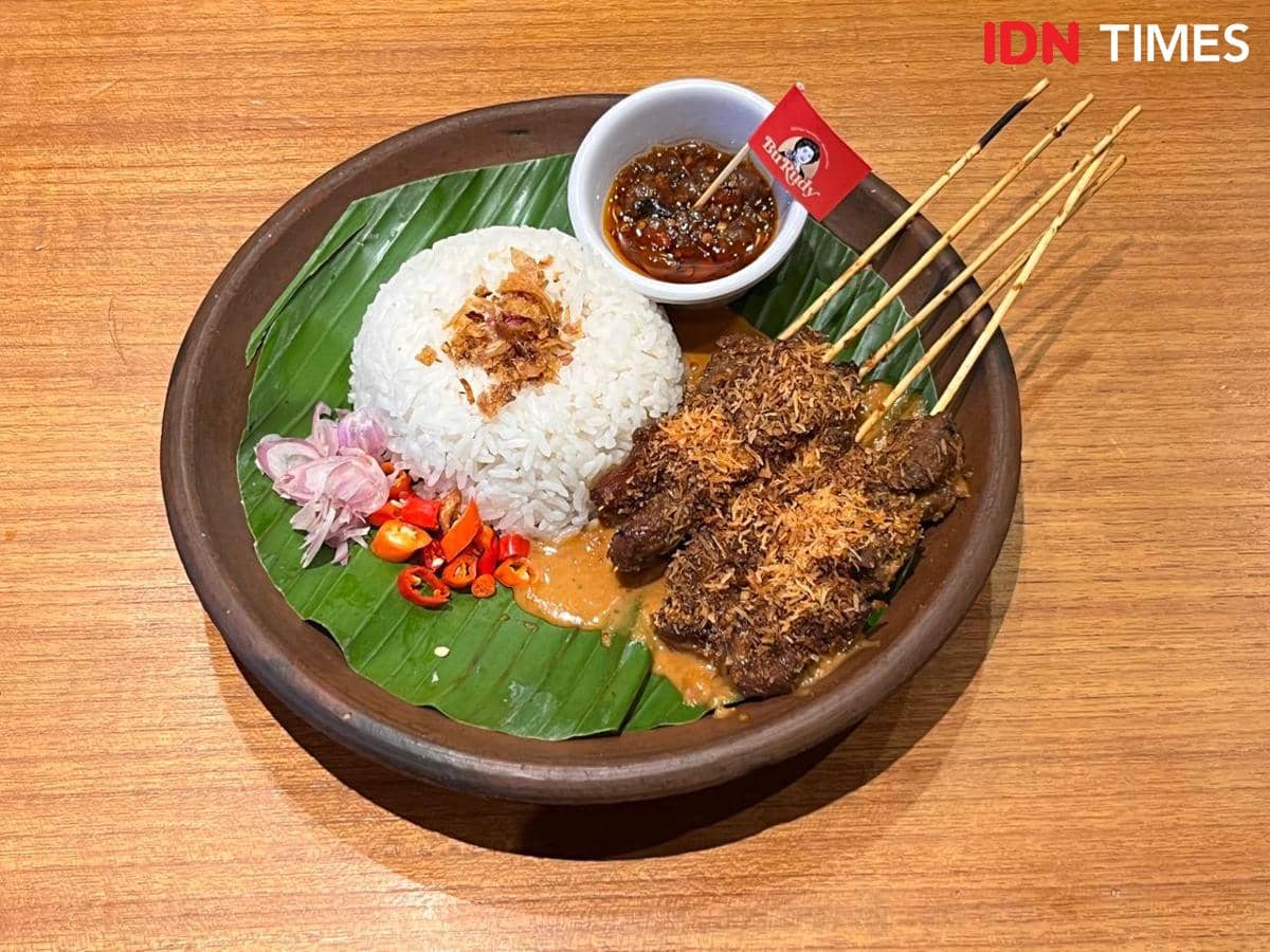 Potret Nasi Sate Kelapa, The People's Cafe