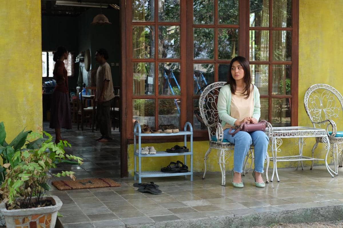 Still foto Crocodile Tears