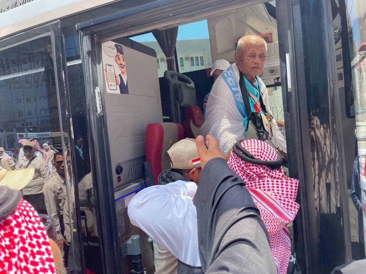 Mbah Sarjo dan Jemaah asal YIA Mulai Masuk Makkah