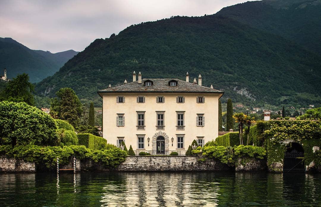 Potret Villa Balbiano di tepi Lake Como, Italia 