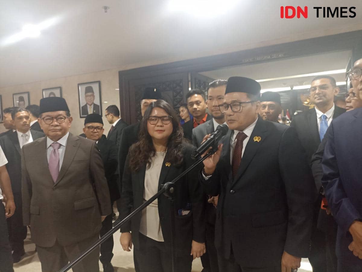 Rapat Paripurna DPRD DKI Kamis (30/4/2026). 