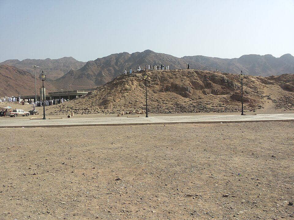 Potret Jabal Rumat di Madinah