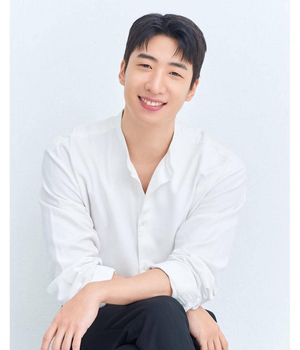 Yoo Su Bin 