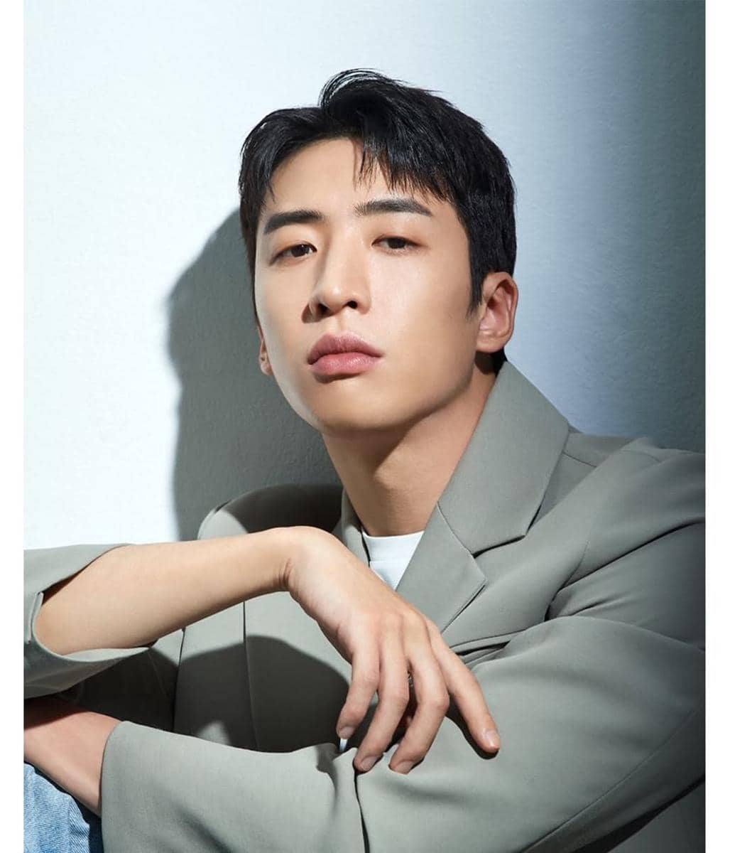 Yoo Su Bin 