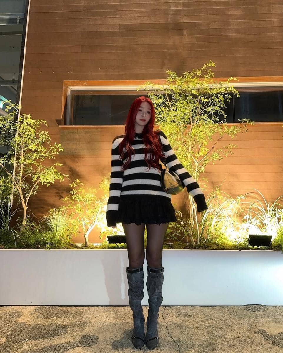 inspirasi gaya kasual pakai boots ala Joy Red Velvet