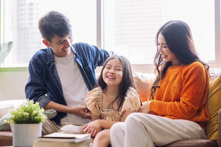 ilustrasi mengobrol bersama anak