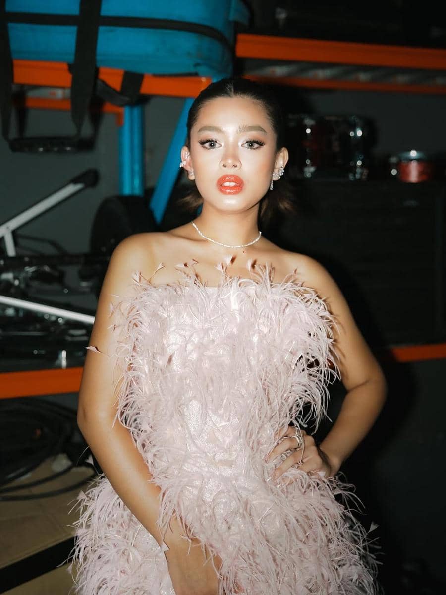 makeup simpel buat kelulusan SMA