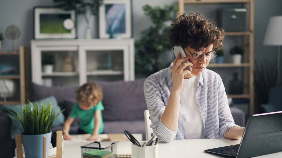 ilustrasi working mom