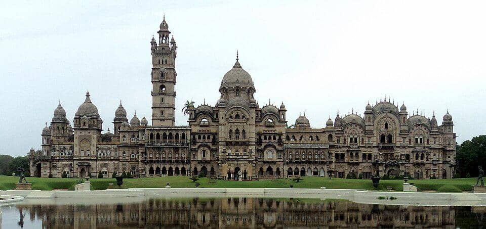 Istana Laxmi Vilas di India