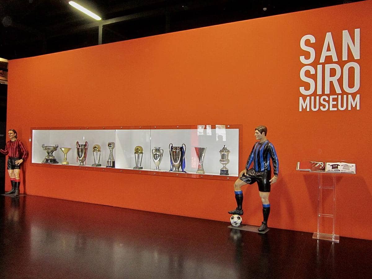 Museum San Siro, sebuah ruang bersejarah yang terletak di dalam Stadion San Siro di Milan, Italia. Dibuka pada tahun 1996, museum ini merupakan museum pertama di Italia yang dibangun di dalam stadion dan menceritakan sejarah bersama dua raksasa sepak bola rival kota tersebut: AC Milan dan Inter Mila