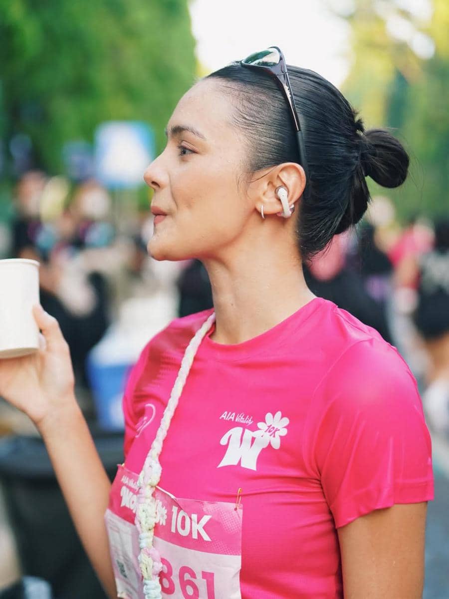 Amanda Rawles lari 10K dengan makeup flawless