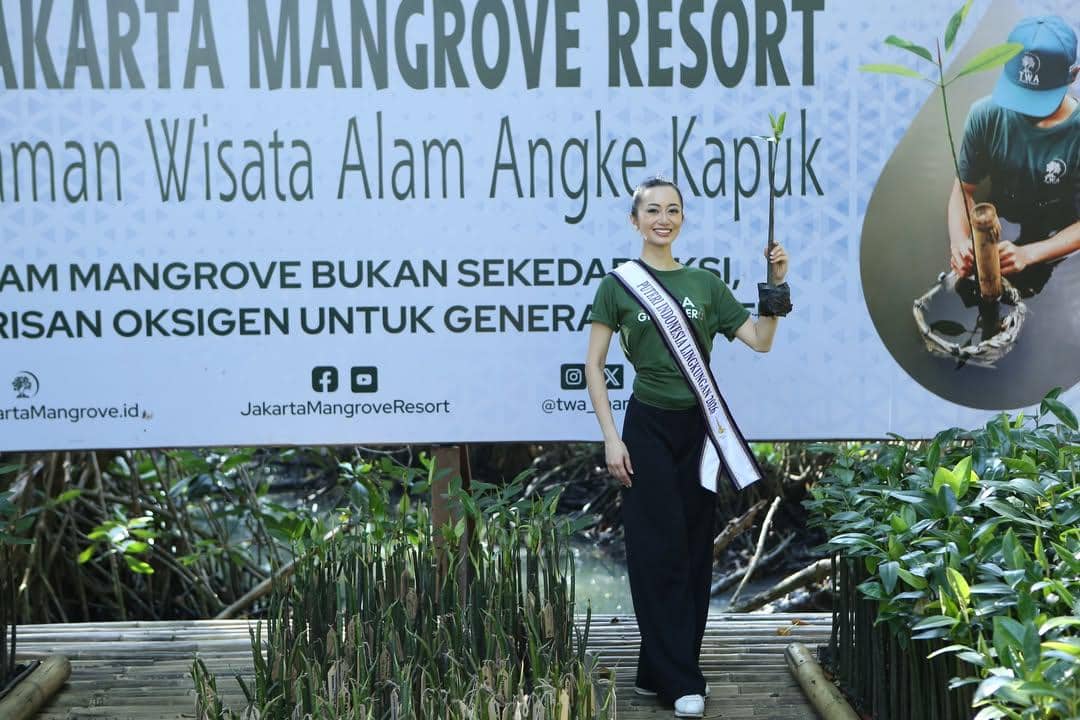 potret Victoria Kosasieputri, Puteri Indonesia Lingkungan 2026 menanam mangrove