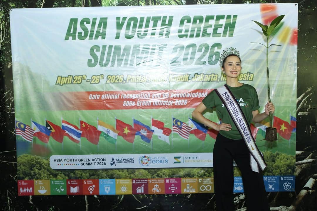 potret Victoria Kosasieputri, Puteri Indonesia Lingkungan 2026 menanam mangrove