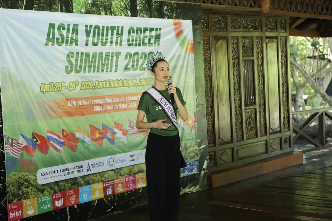 potret Victoria Kosasieputri, Puteri Indonesia Lingkungan 2026 menanam mangrove