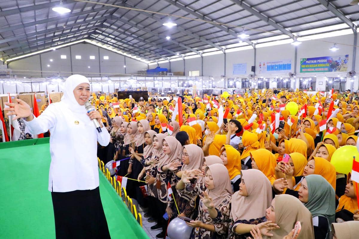Di Peringatan May Day, Khofifah Komitmen Lindungi Pekerja
