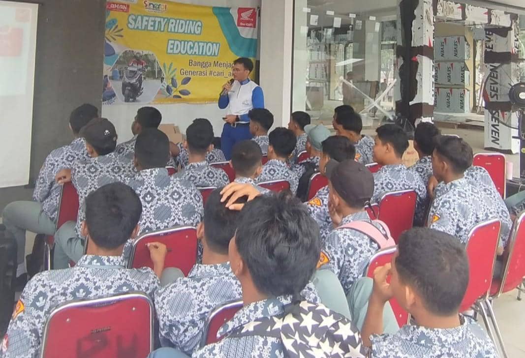Siswa SMK Raksana dan Parulian Diajak Belajar Safety Riding ke ISRC Medan