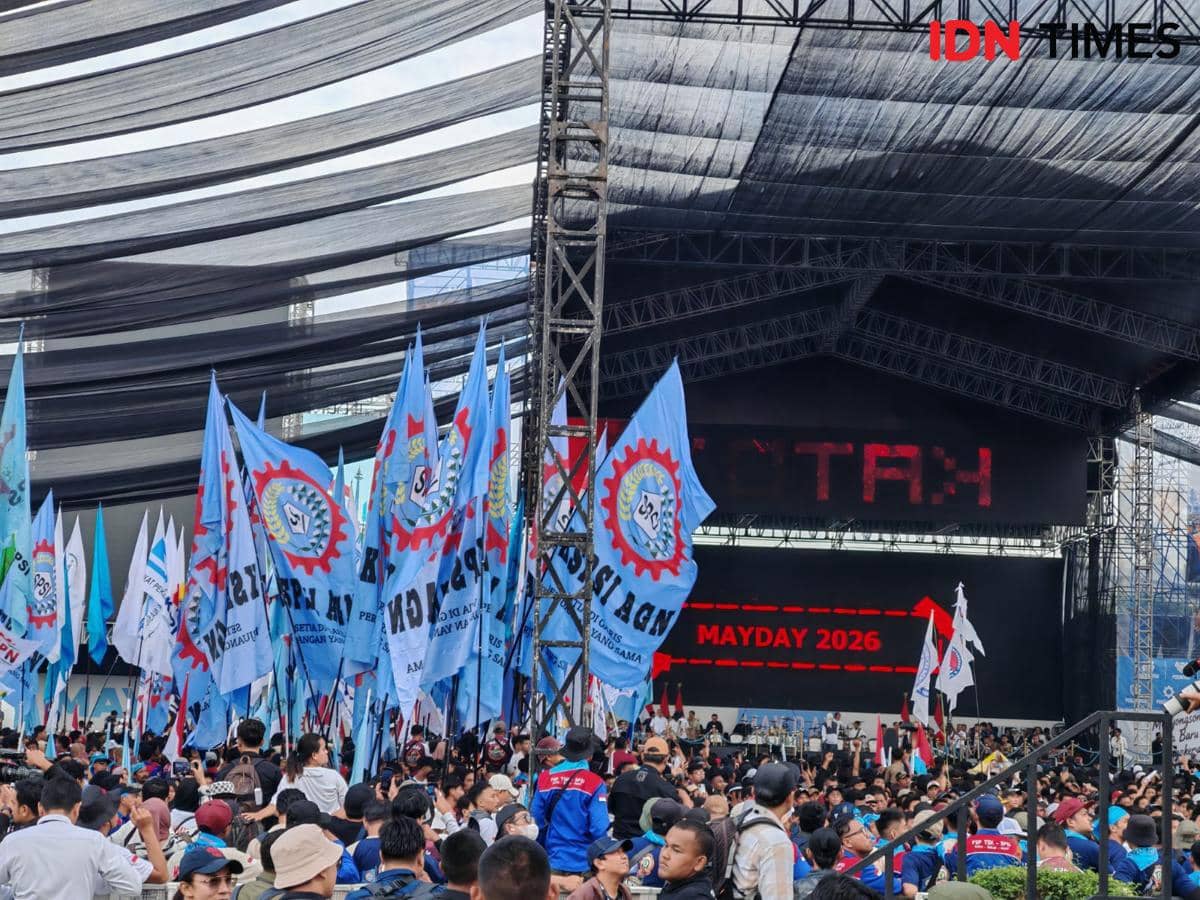 Buruh Padati Monas di Peringatan May Day 2026