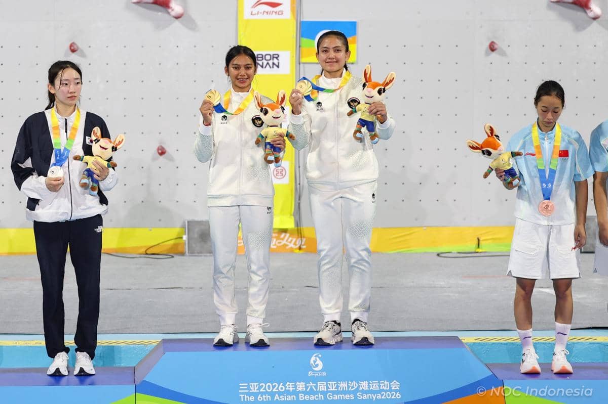 Kadek Adi Asih dan Desak Made Rita Kusuma Dewi meraih medali emas dari nomor women's speed relay Asian Beach Games 2026