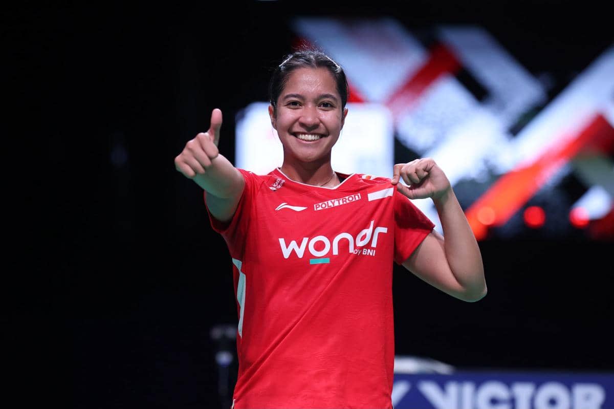 Ester Nurumi Tri Wardoyo membawa Indonesia melaju ke semifinal Uber Cup 2026