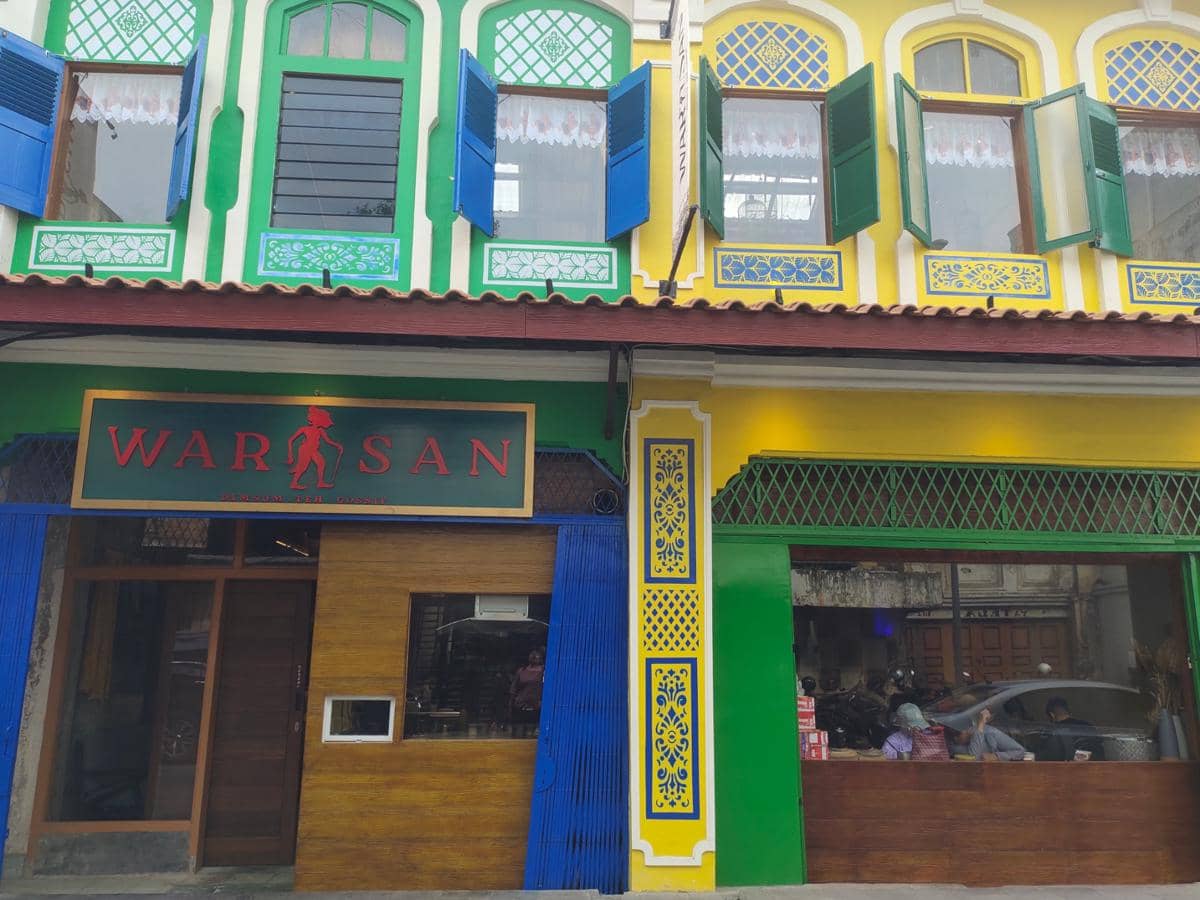 Satu Ruko Tiga Warisan: Kuliner, Budaya, dan Cerita di Kota Lama Medan