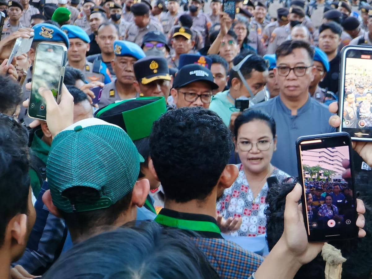 Wali Kota Semarang Ajak Buruh Peduli Lingkungan Saat Gelar Aksi