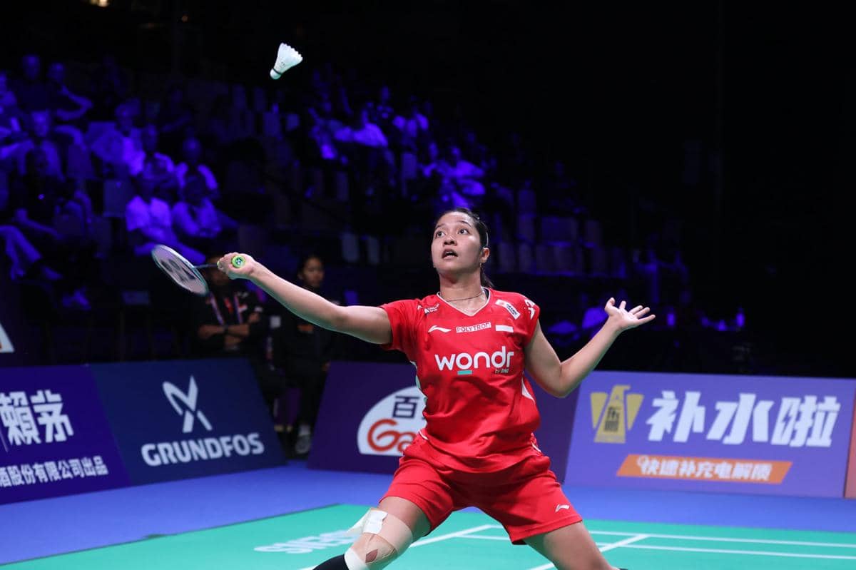 Ester Nurumi Tri Wardoyo membawa Indonesia melaju ke semifinal Uber Cup 2026