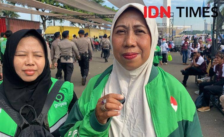 Driver Ojol Masak Malam untuk Keluarga demi Ikut May Day di Monas