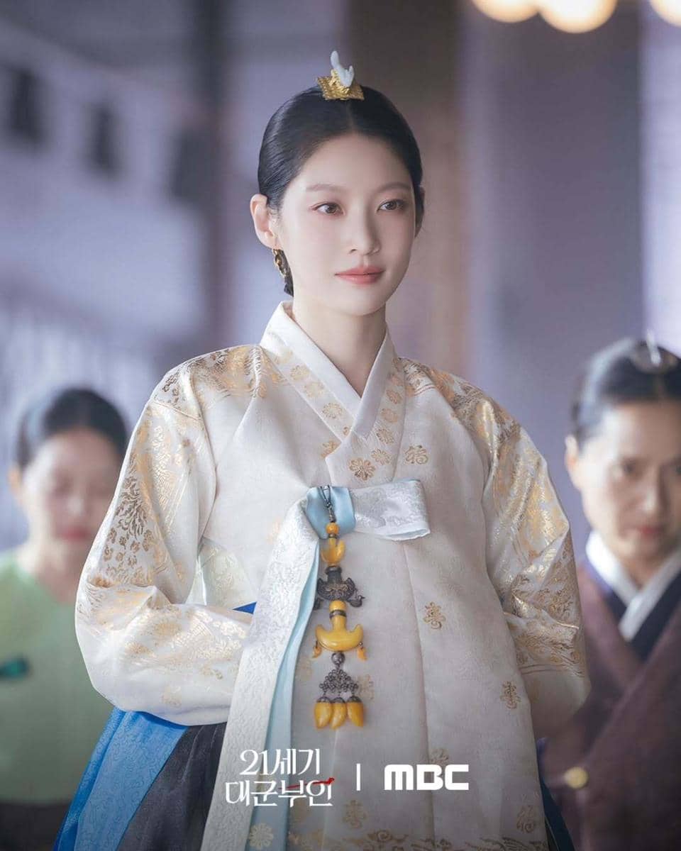 Still cut drama Perfect Crown