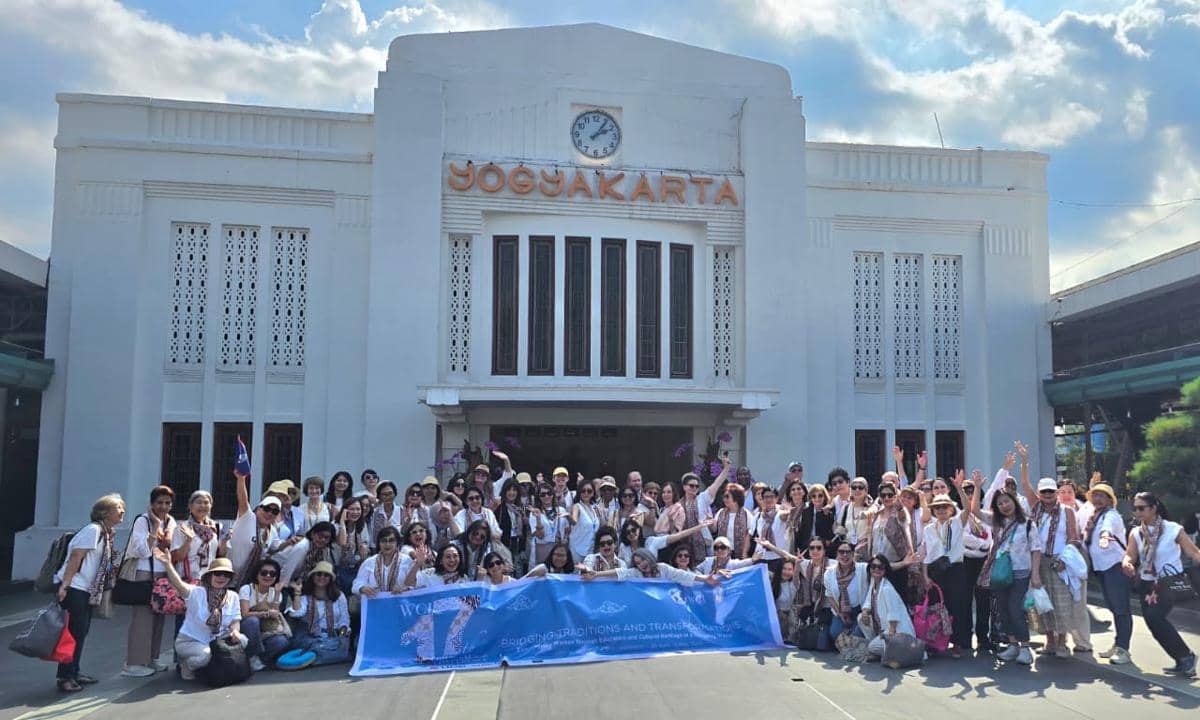 Delegasi Welcome Clubs International (WCI) Biennial Conference dari belasan klub perempuan internasional mengunjungi Kampung Batik Giriloyo, Imogiri, Bantul. (Dok. Istimewa)