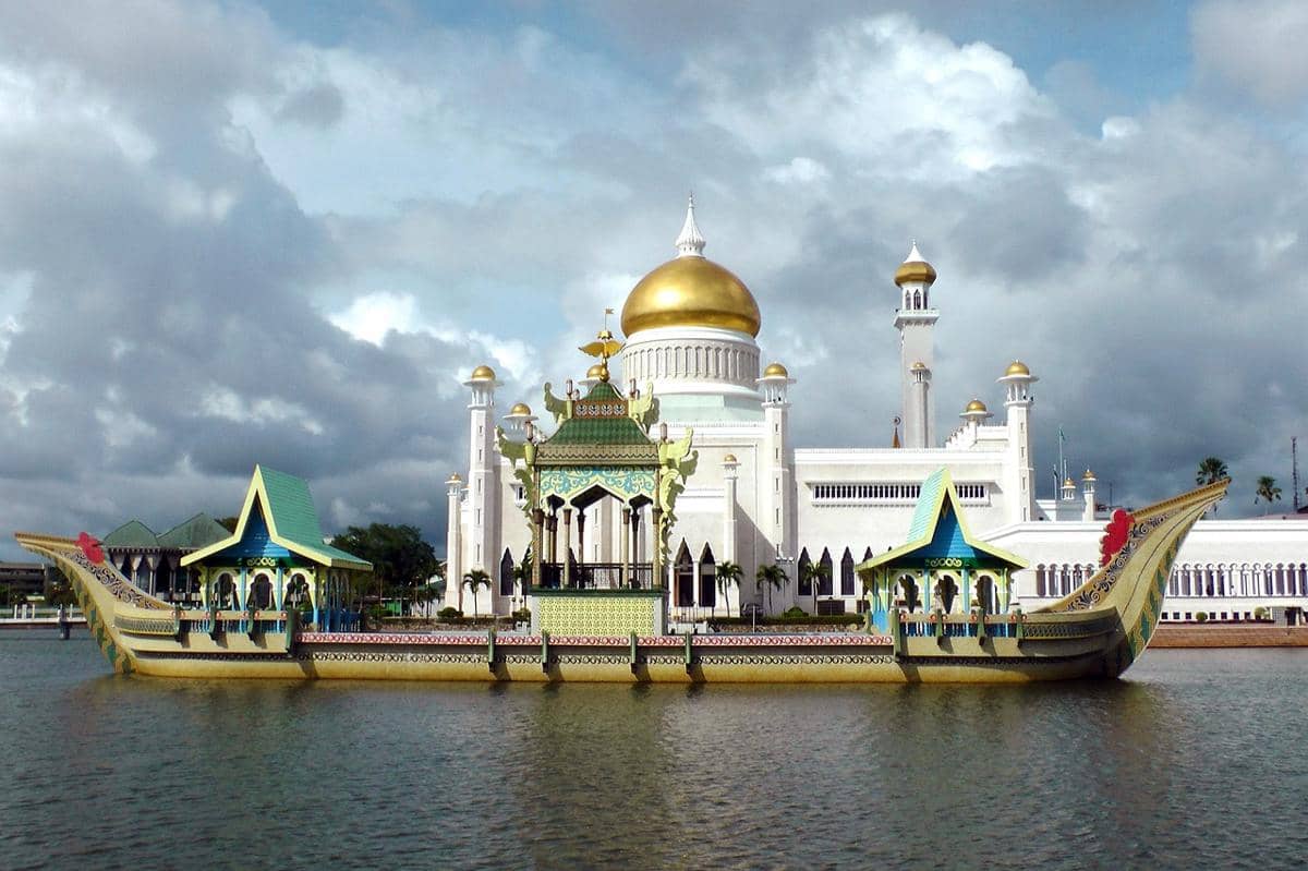 potret masjid di Brunei Darussalam