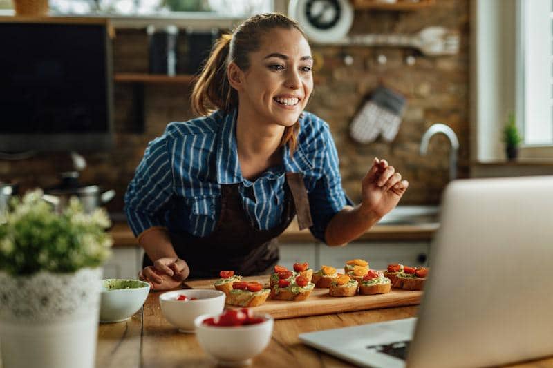 ilustrasi bisnis makanan online