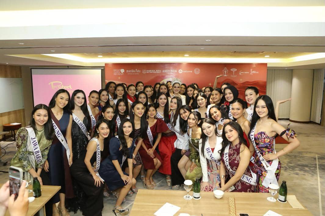 Potret Miss Charm 2025 Anna Blanco di Indonesia
