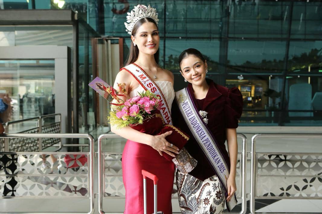 Potret Miss Charm 2025 Anna Blanco di Indonesia