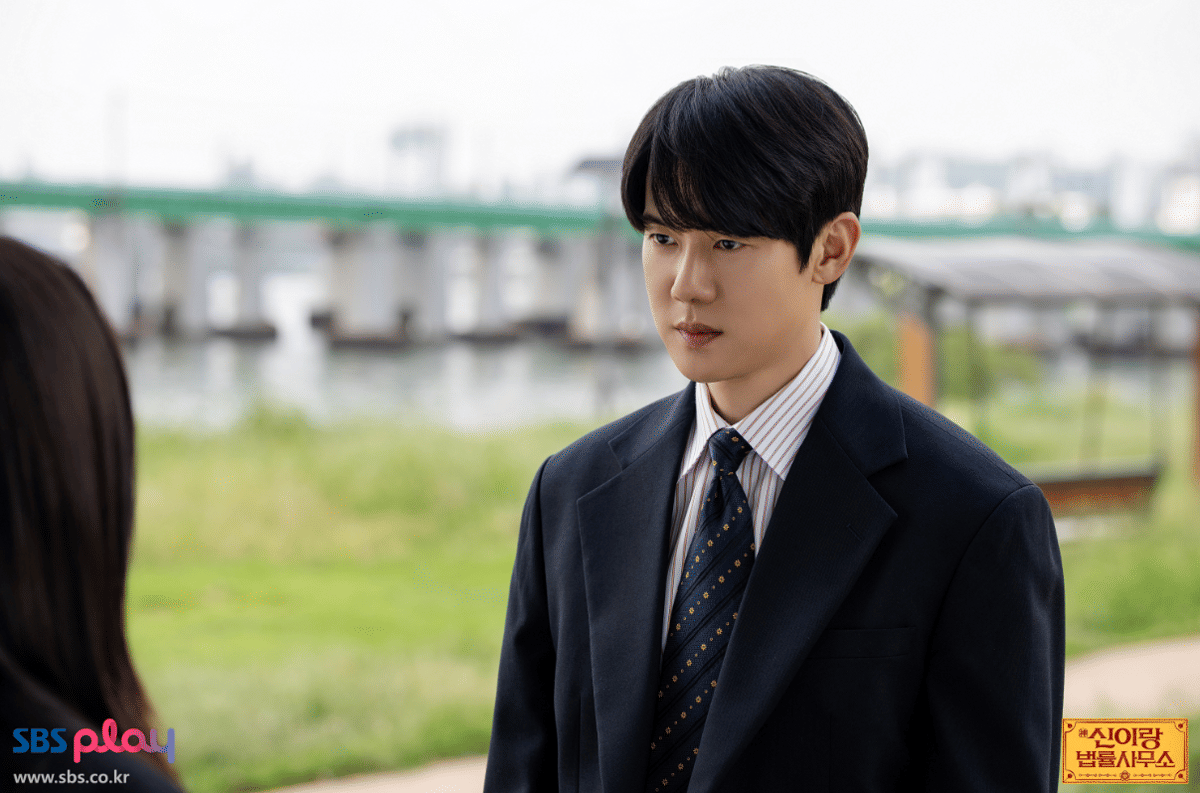 Cara Shin Yi Rang Ungkapkan Kejahatan Yang Byung Il di Phantom Lawyer