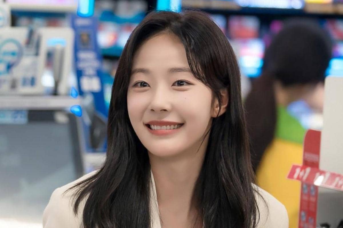 7 Jarak Emosional Dam Ye Jin pada Ayahnya di Drakor Sold Out On You