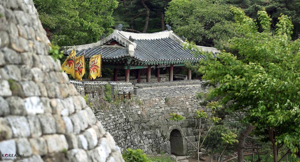 ilustrasi Namhansanseong fortress (Korea selatan)