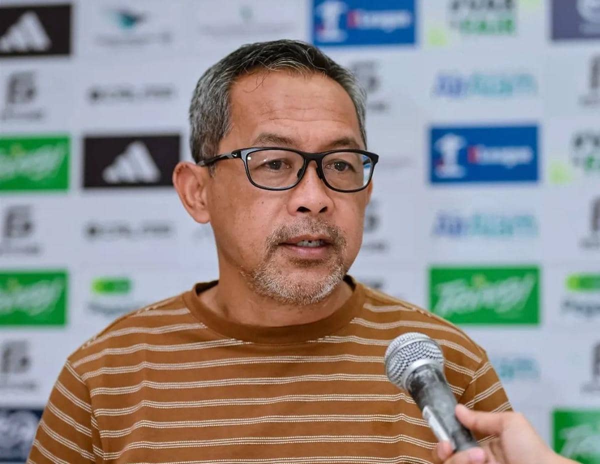 Pelatih PSPS Aji Santoso