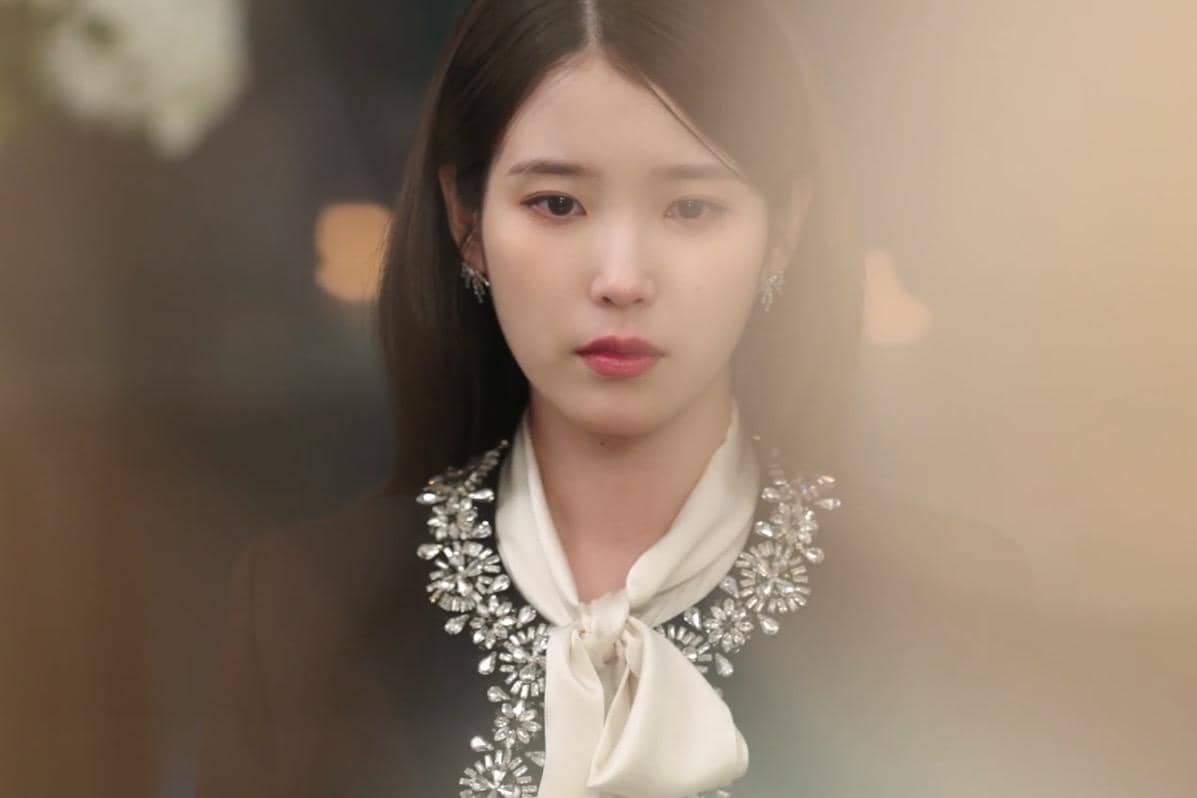 Seong Hui Ju (IU) dalam drakor Perfect Crown 