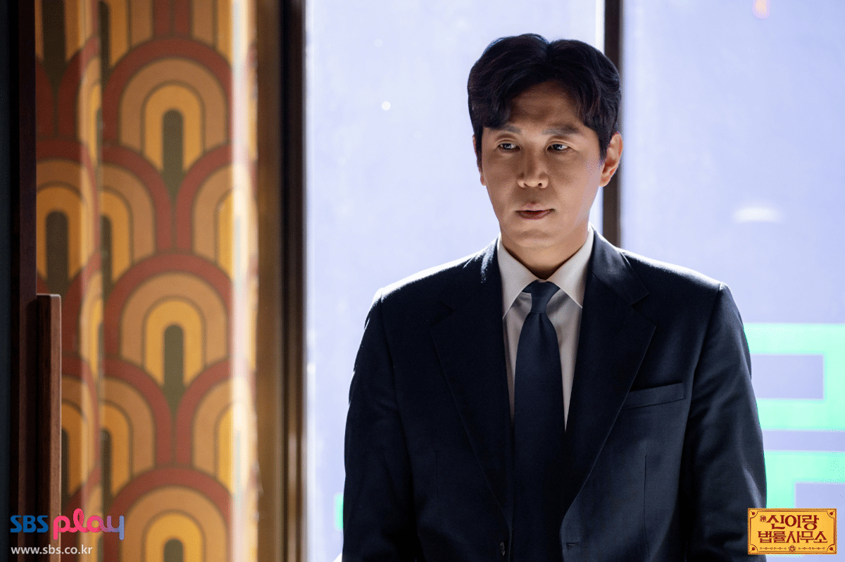 Choi Won Young di drama Phantom Lawyer